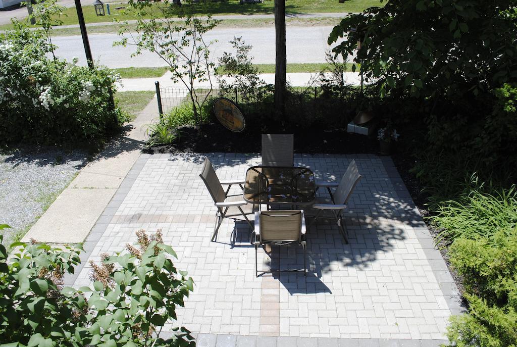 The Inn On Bay Gravenhurst Exterior foto